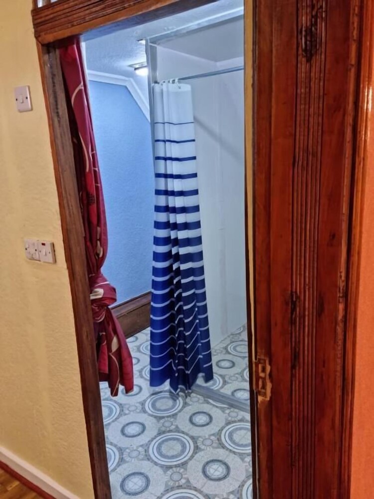 Lux Suites Weavers Haven Guest House