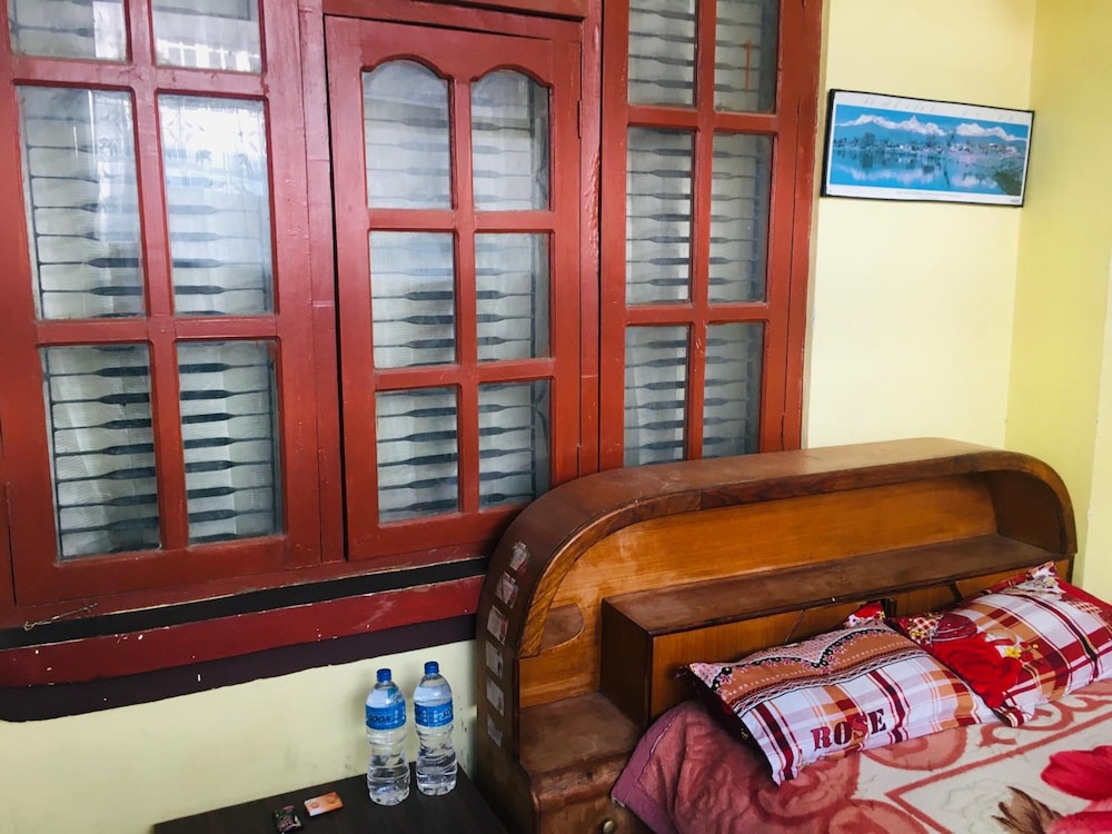 Sara's Backpackers Hotel