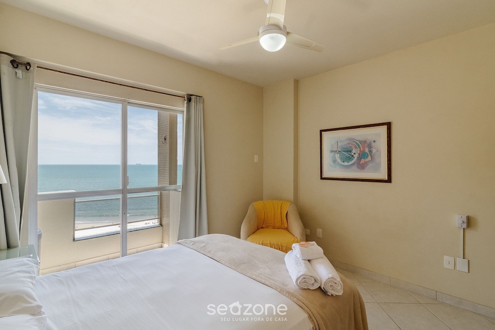 3BR Beachfront apt w/ sea View Cet802
