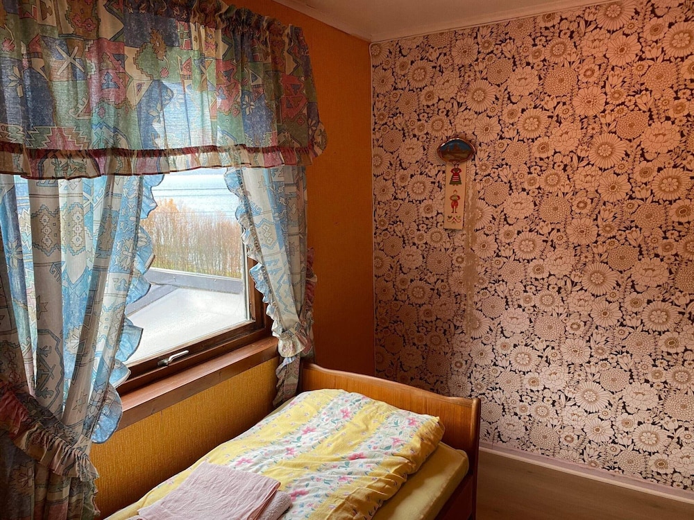 8 Person Holiday Home in Svensby