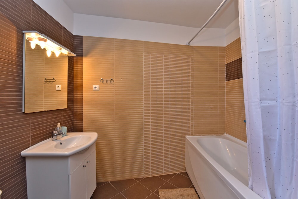 Apartments Arsen 928
