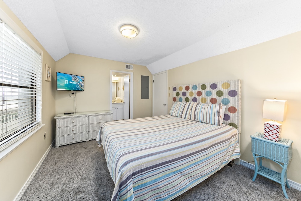 Sunswept Condos by Hosteeva view 5