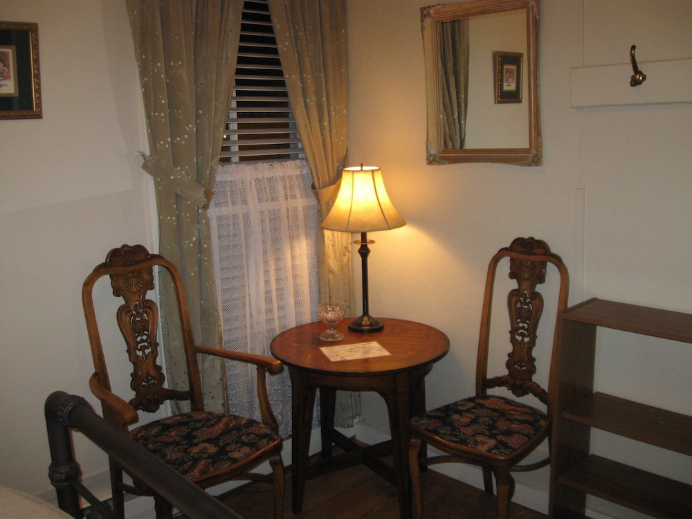 The Forest Queen Hotel - Property Image 9