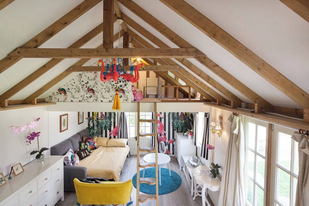 Lakeside Sussex Retreat