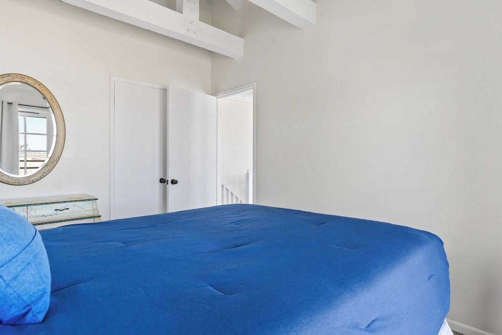 Oceanfront Home Walk to Balboa Pier + Scenic Views Balboa Peninsula Point by Avantstay