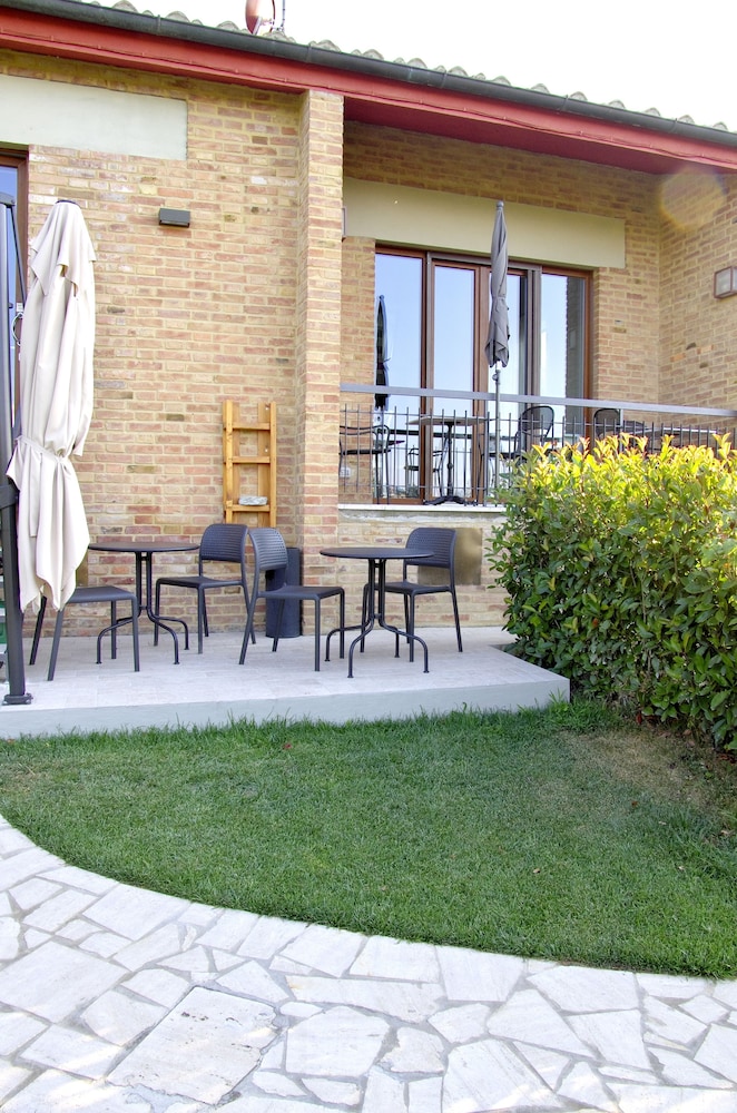 B & B La Cornice - Gina Room With Bathroom and Private Terrace photo 2