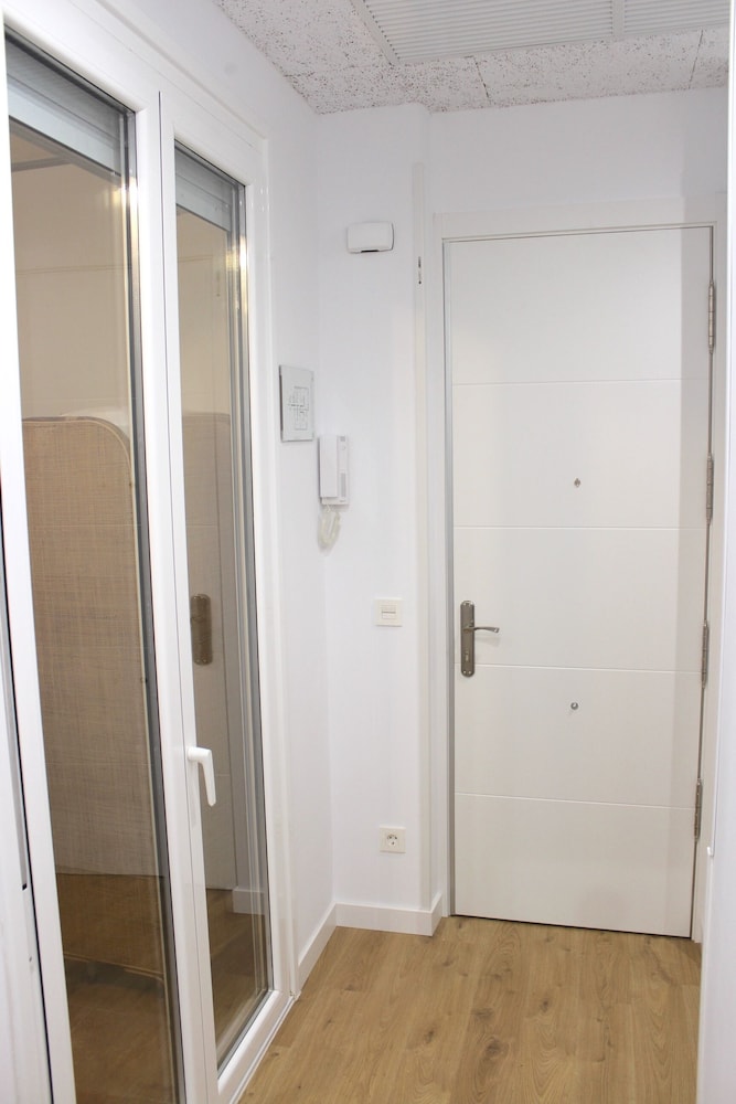 CENTRAL APARTMENT NEAR THE SEA - by SanSebastianApartments.es