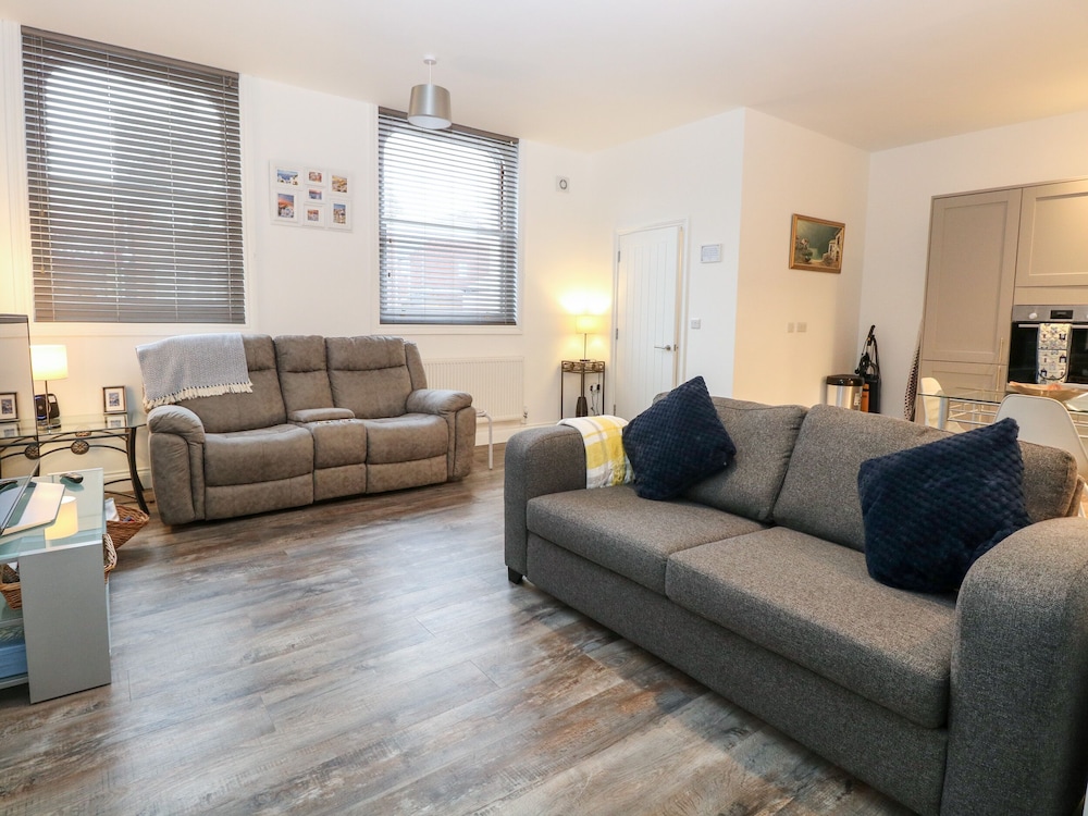 Apartment 7