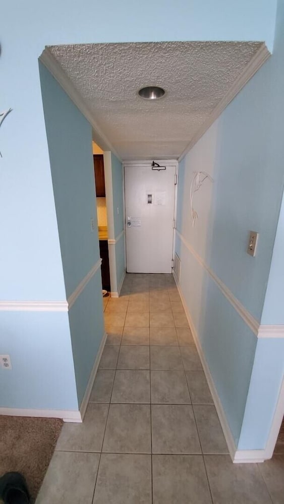 Atlantis 1608 2 Bedroom Condo by RedAwning
