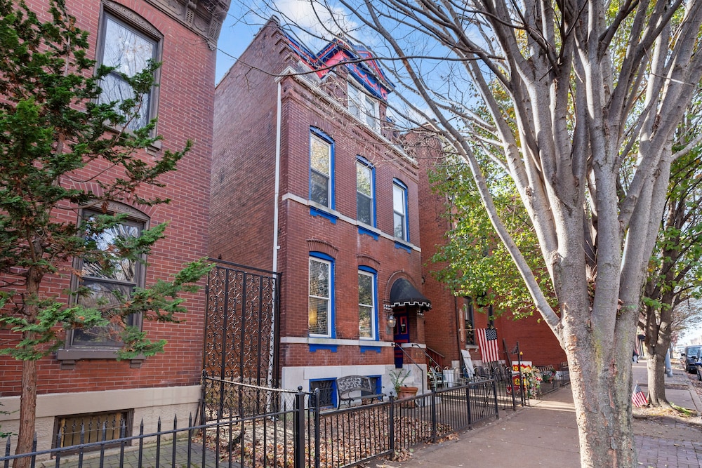 Charming Studio on Cherokee Street - JZ Vacation Rentals view 2