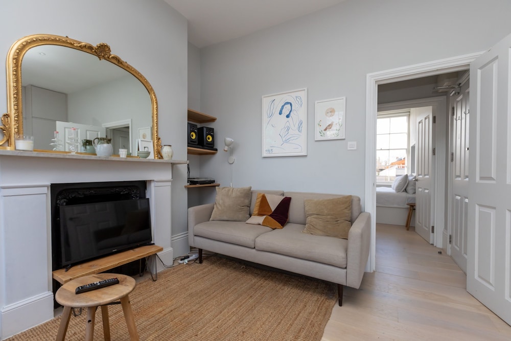 Beautiful and Light 1 Bedroom Flat Near Hackney Central