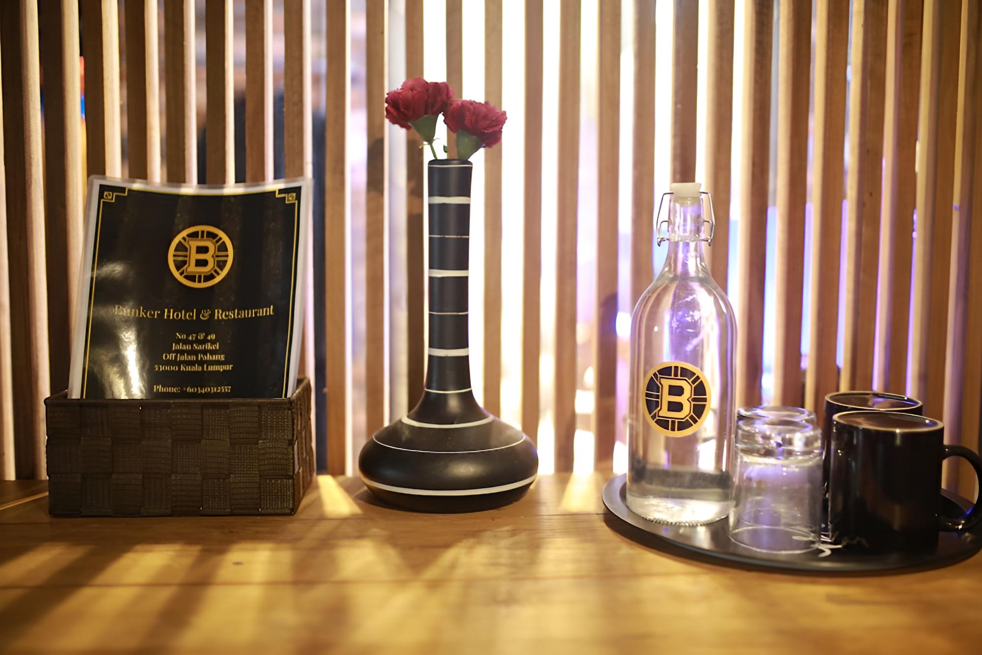 Bunker Hotel & Restaurant