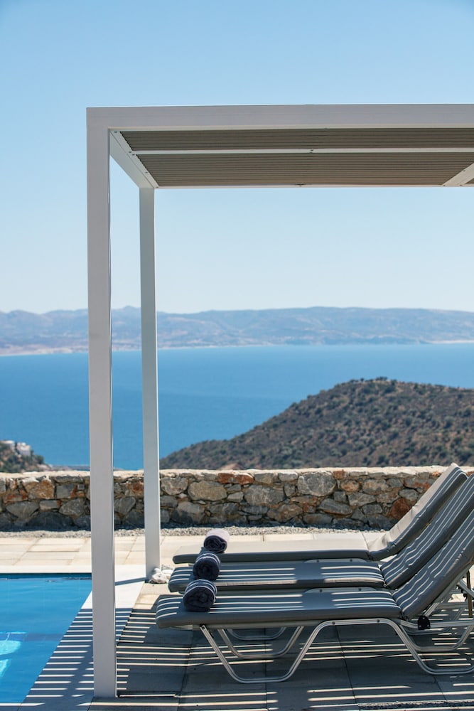 Evgoro Villas