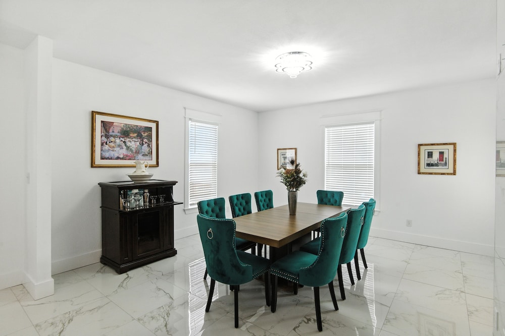 Historic Elegance In The Heart Of Elizabeth City 4 Bedroom Home