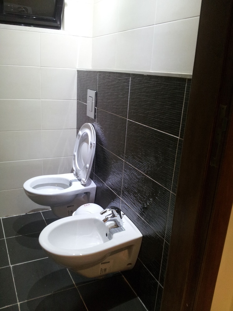 Cozy Dair Ghbar Apartments