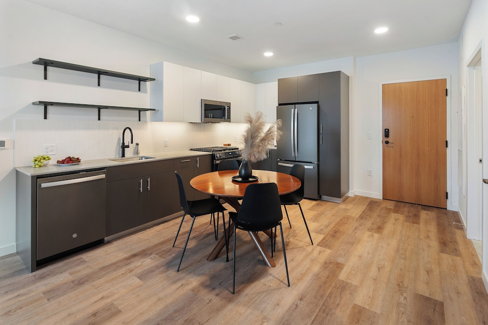 Luxury Apartments by Hyatus at Boston Everett