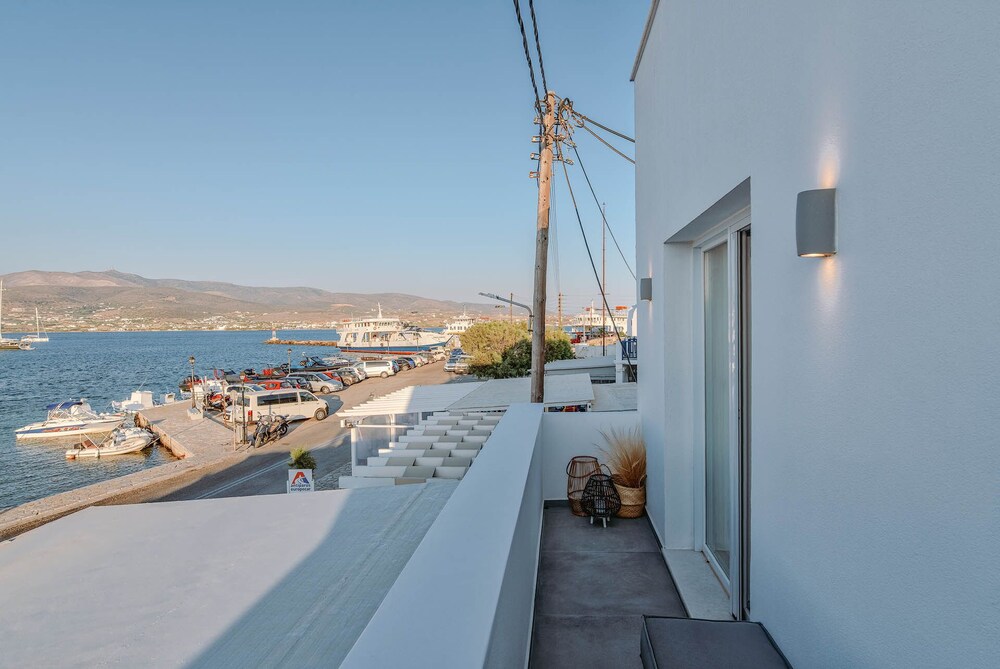 NAUTICA SUITES