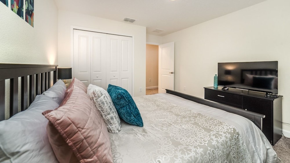 Grhdog9055 - Champions Gate Resort - 4 Bed 3 Baths Townhouse - Image 2