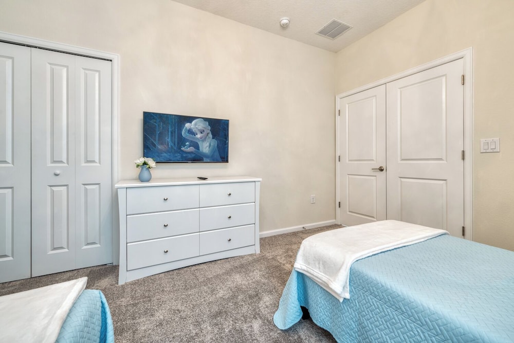 Champions Gate condos by UNE