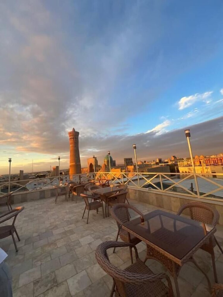 Hotel Poyi Kalon Terrace