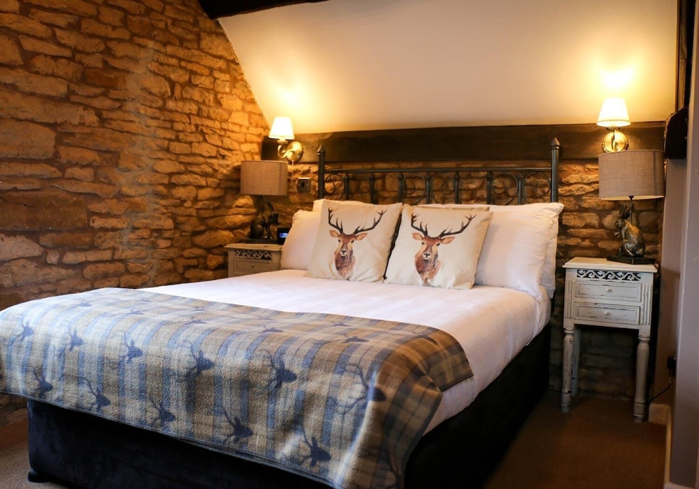 Horse & Groom - Upper Oddington