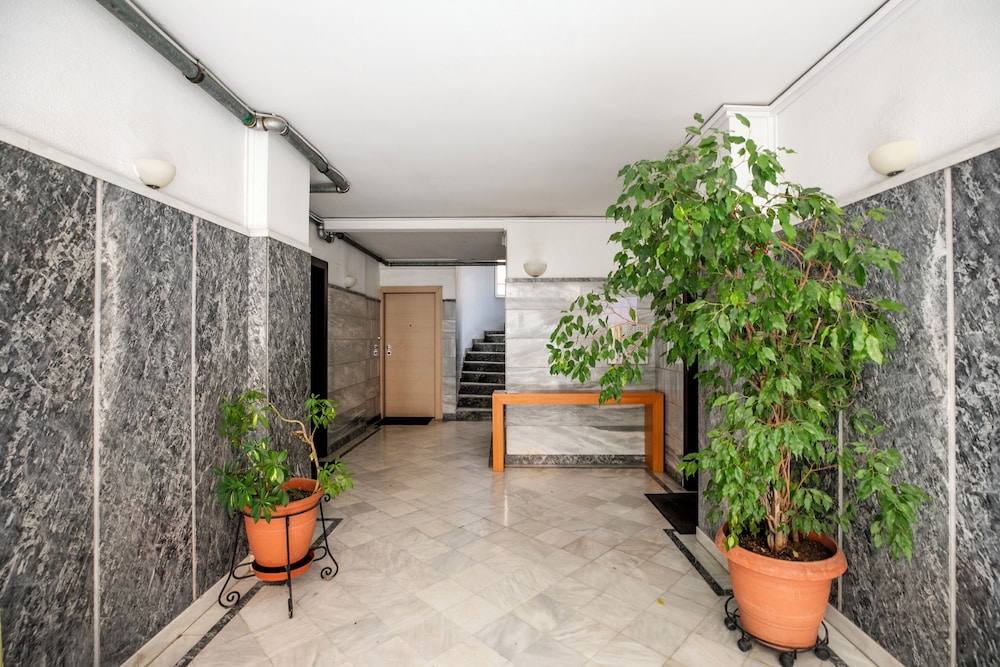 Selesta - 2 Bedroom Apartment in Athens