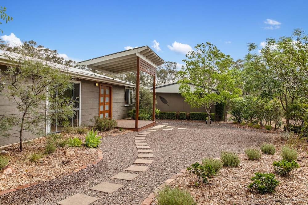 Blackwattle Luxury Retreats view 5