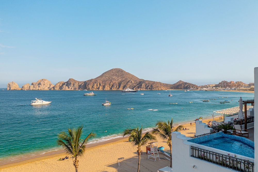 Beachfront Penthouse by Pueblo Bonito