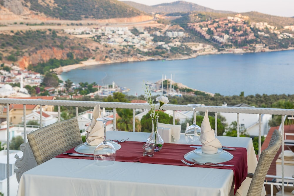 Kalkan Oasis Hotel - Adults Only