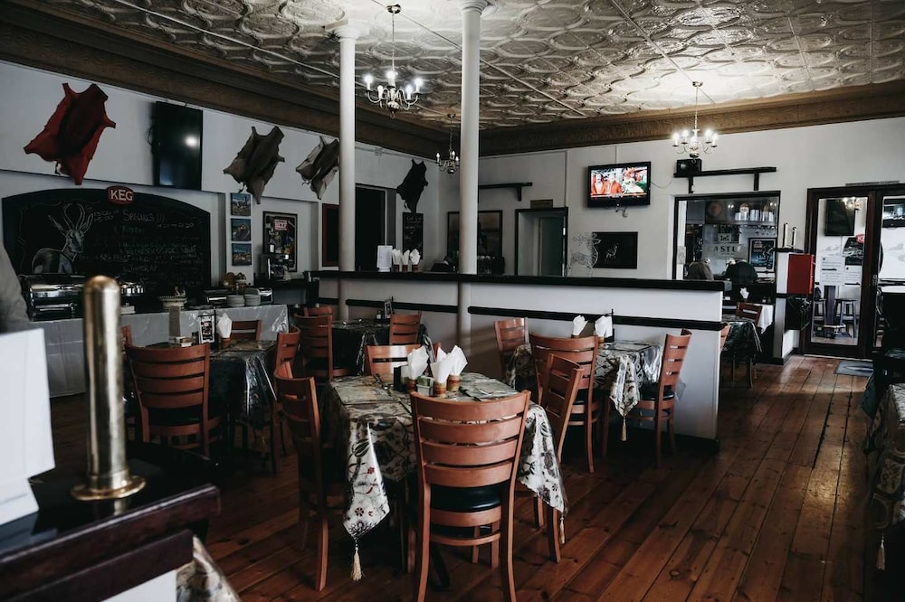 Karoo Country Inn Hotel