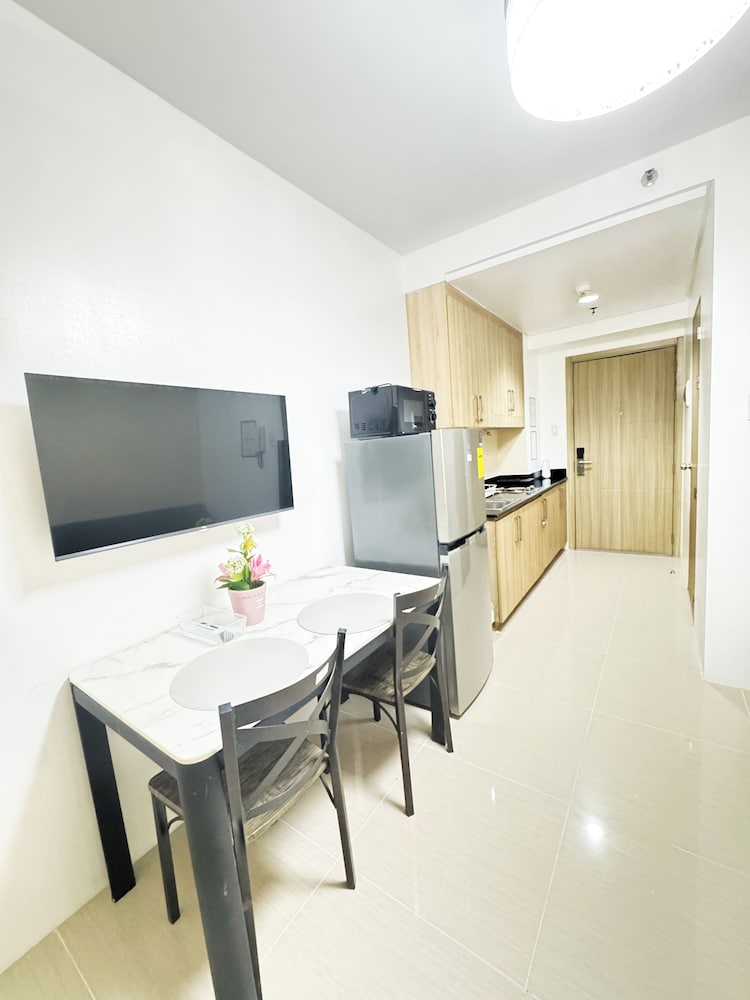 Shore Residences Tower A/B Main Lobby Entrance