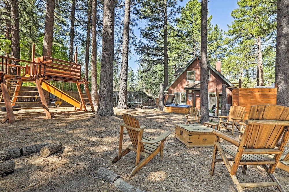 1 Mi to Heavenly Ski Resort: Retreat w/ Hot Tub