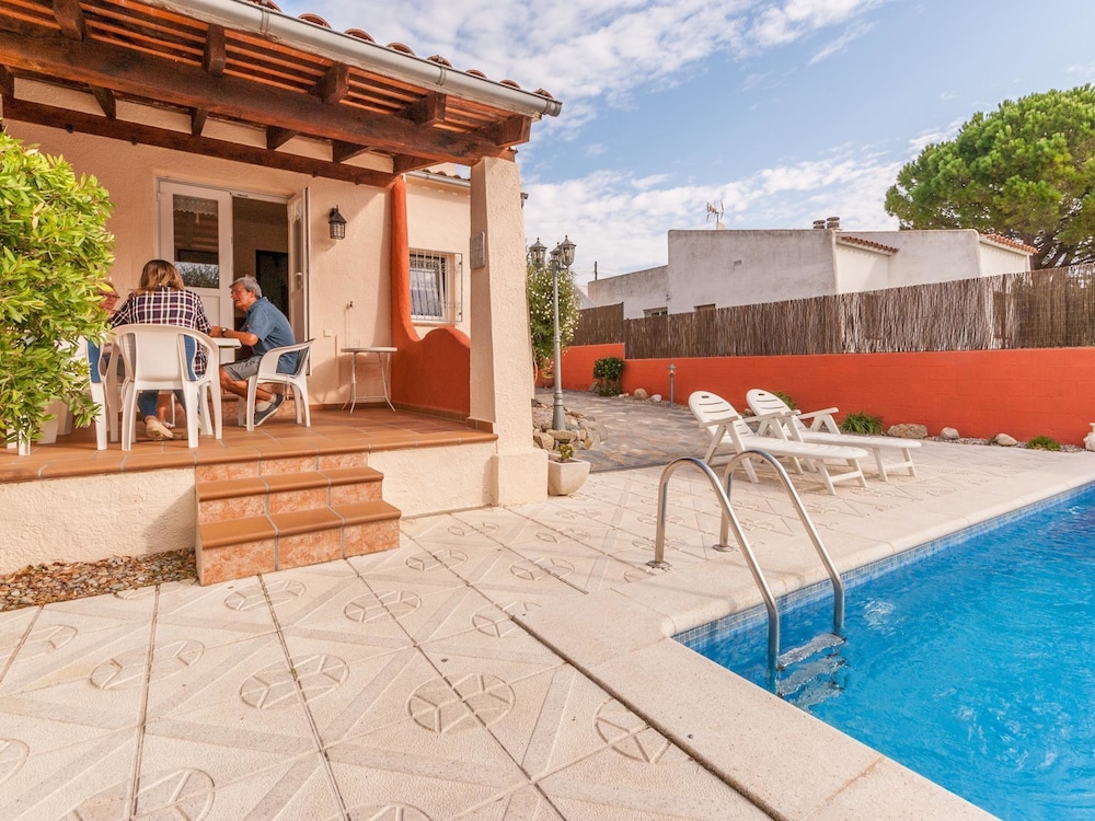 Peaceful Holiday Home in Costa Brava With Private Pool photo 3