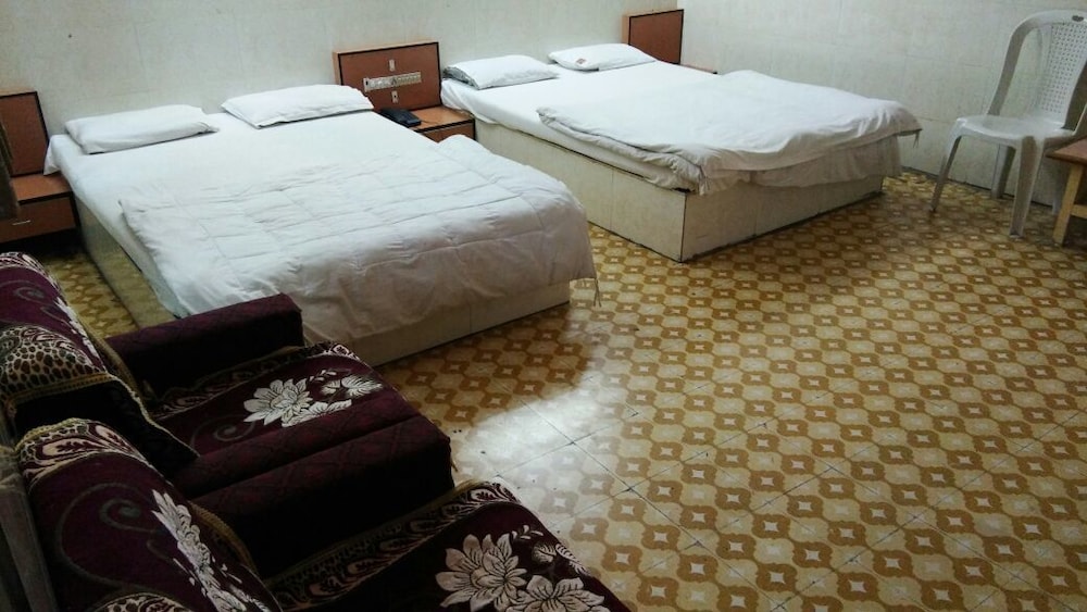 Hotel Meera
