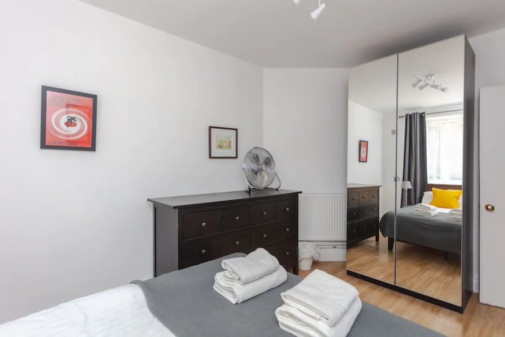 Fabulous 2 Bedroom Apartment in London Bridge