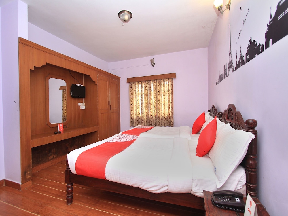 OYO 13597 Travel Stay Residency