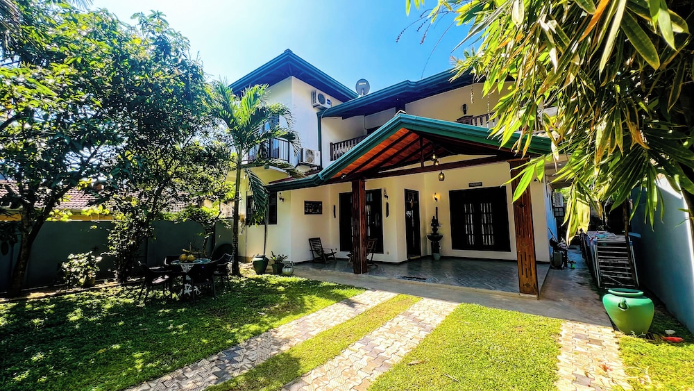 Galle Catamaran Villa