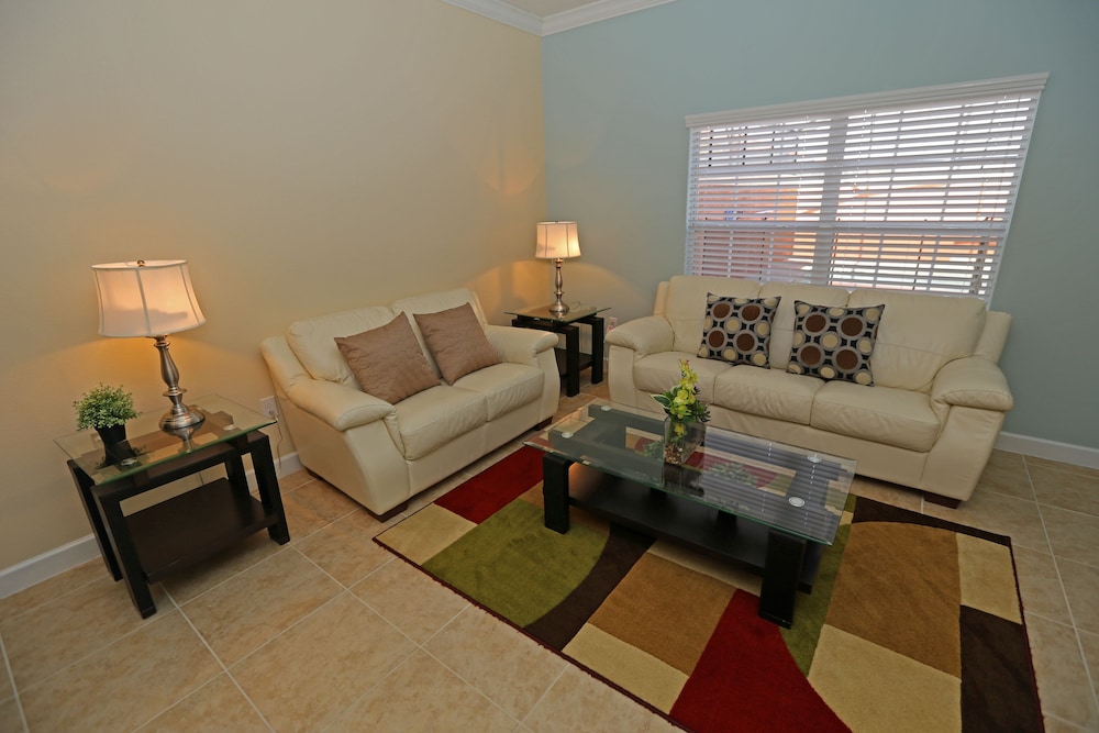 Paradise Palms Resort Orlando