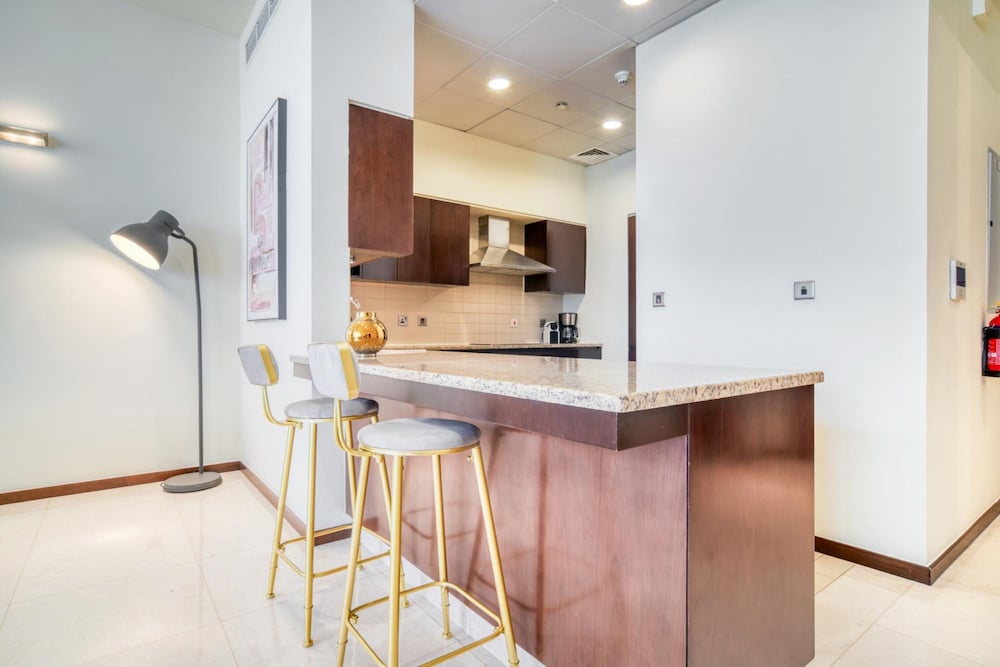 Splendid Sea View Apartment on Palm Jumeirah