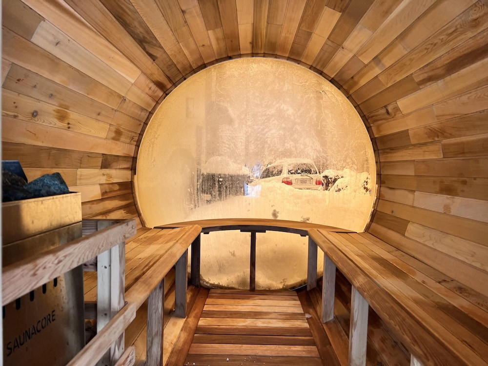 Miscellaneous Market Vacations - Luxury Retreat Home w Hot Tub - Property Image 5