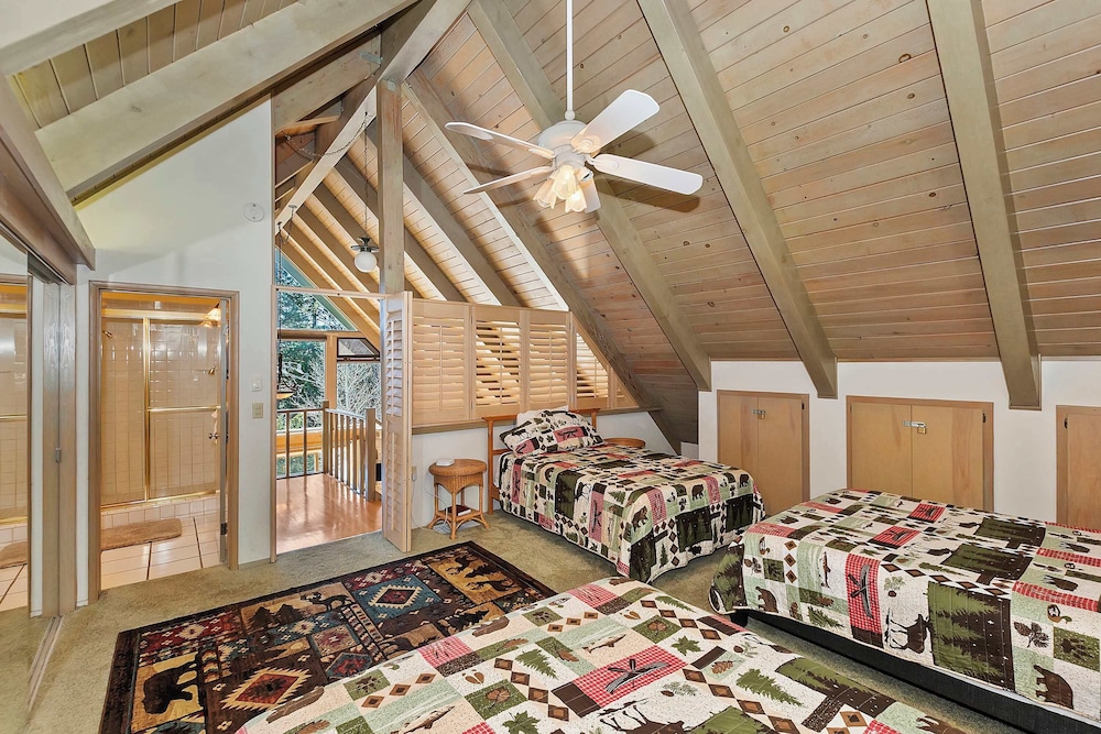 Bow N Arrow Lodge For 8!