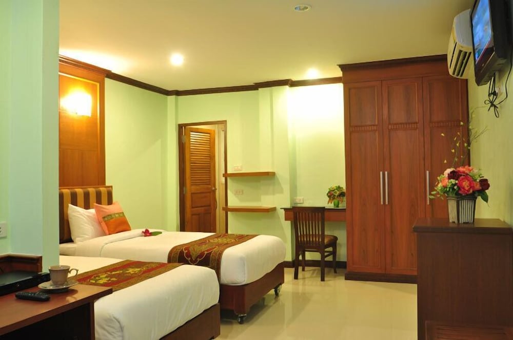 Sky Suites - Image 4