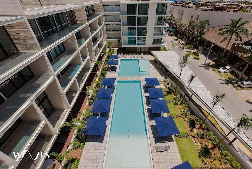 2 Br. Steps Away From the Beach Heated Pool