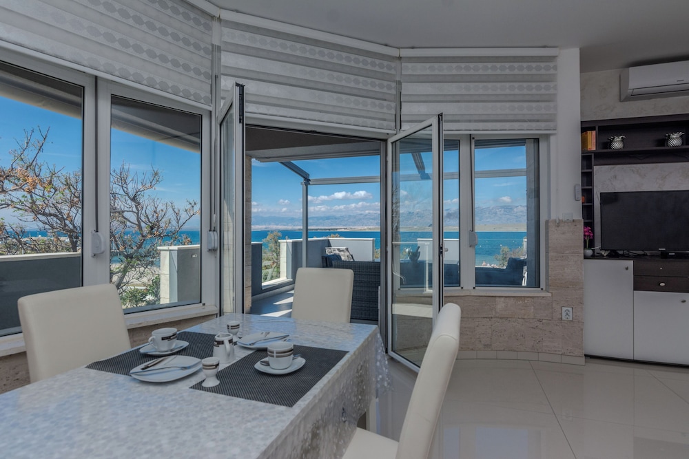 Apartments Mavracic