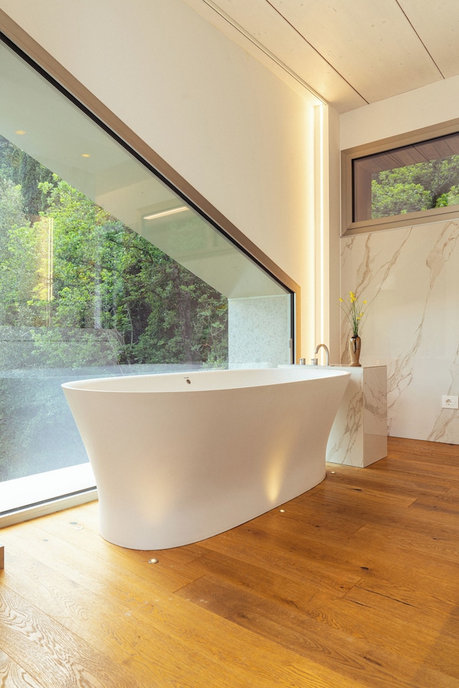 LA FORESTALE Luxury Ecolodge