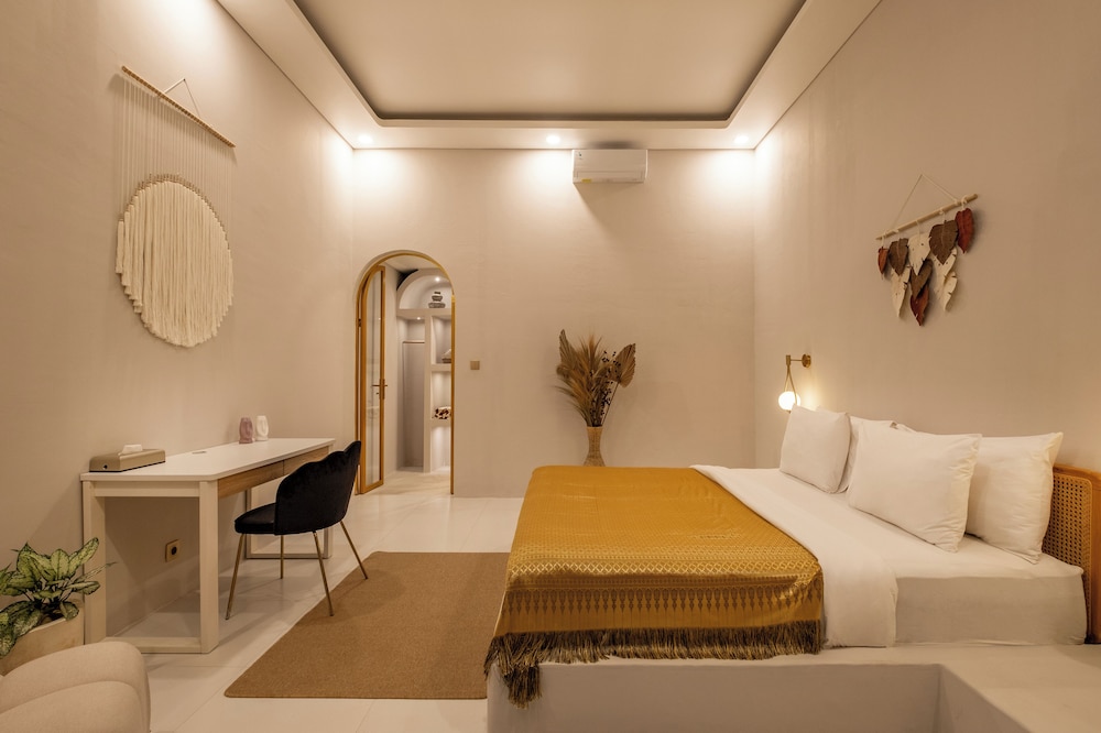 Private Pool Villa Ahana by OriVista