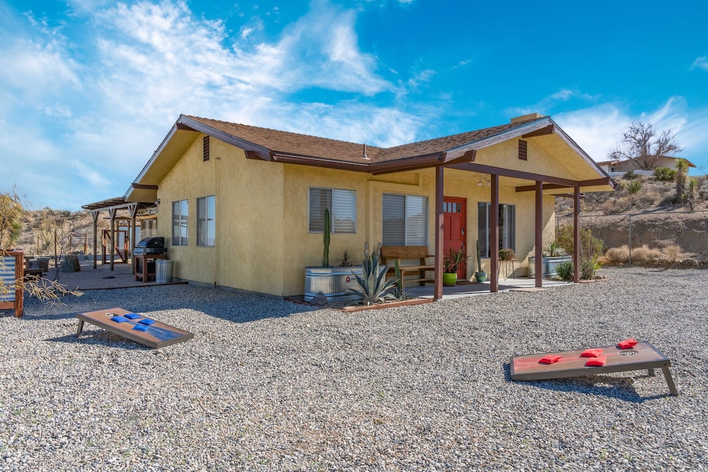 Warren Vista Ranch - Heated Pool, Hot Tub! 2 Bedroom Home by RedAwning view 4