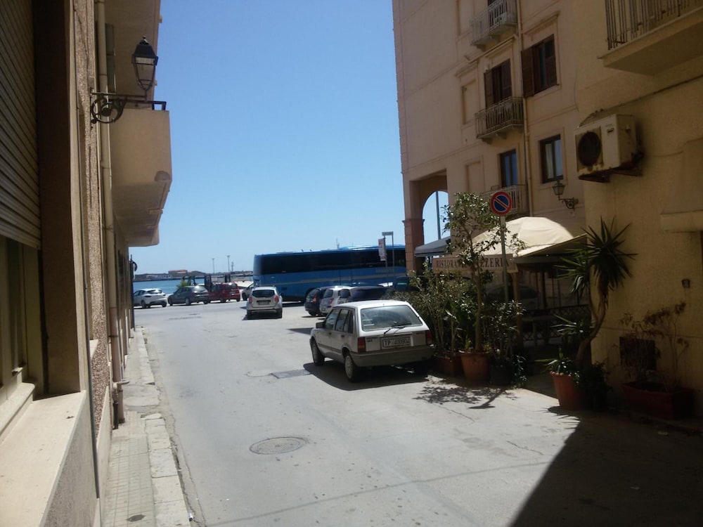 Almaran Bed & Breakfast