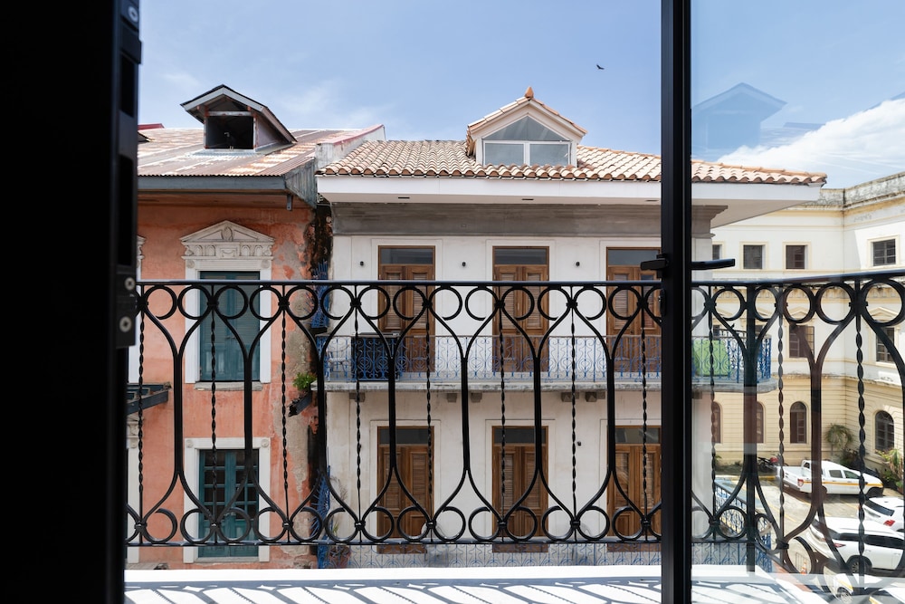 The Grand Penthouse by Acomodo Casco Viejo