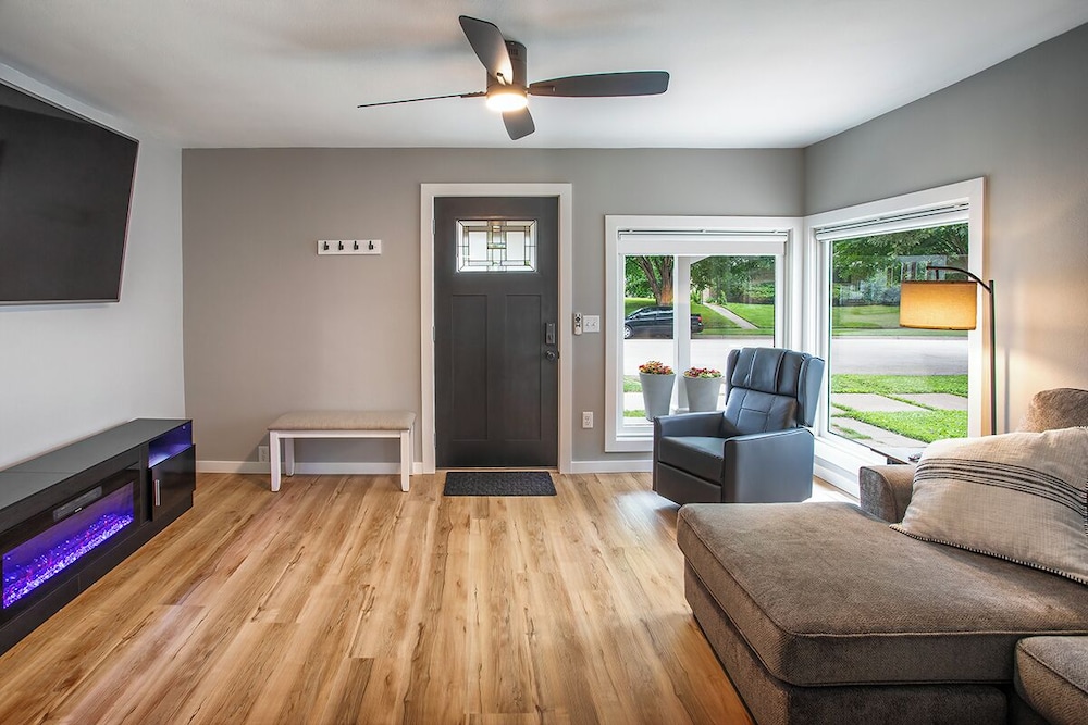 Big River Escape Parkside Bungalow